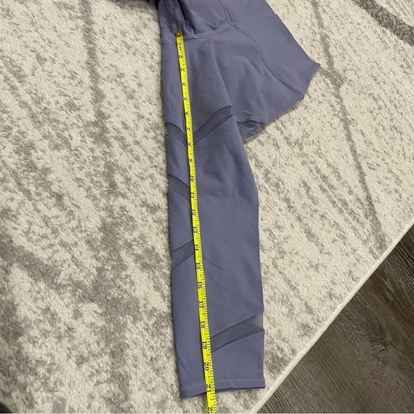 Alo Yoga Lavender Mesh Cutout Cropped Leggings - Picture 10 of 10